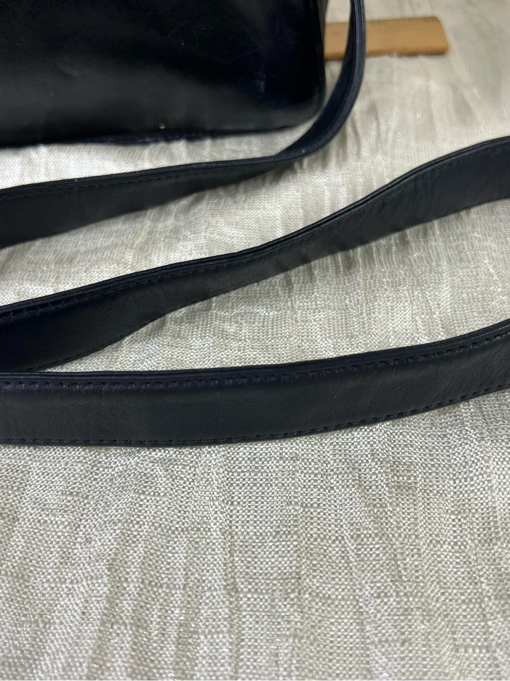 Vintage Perlina Black Leather Organizer Tablet Crossbody Messenger Travel Bag